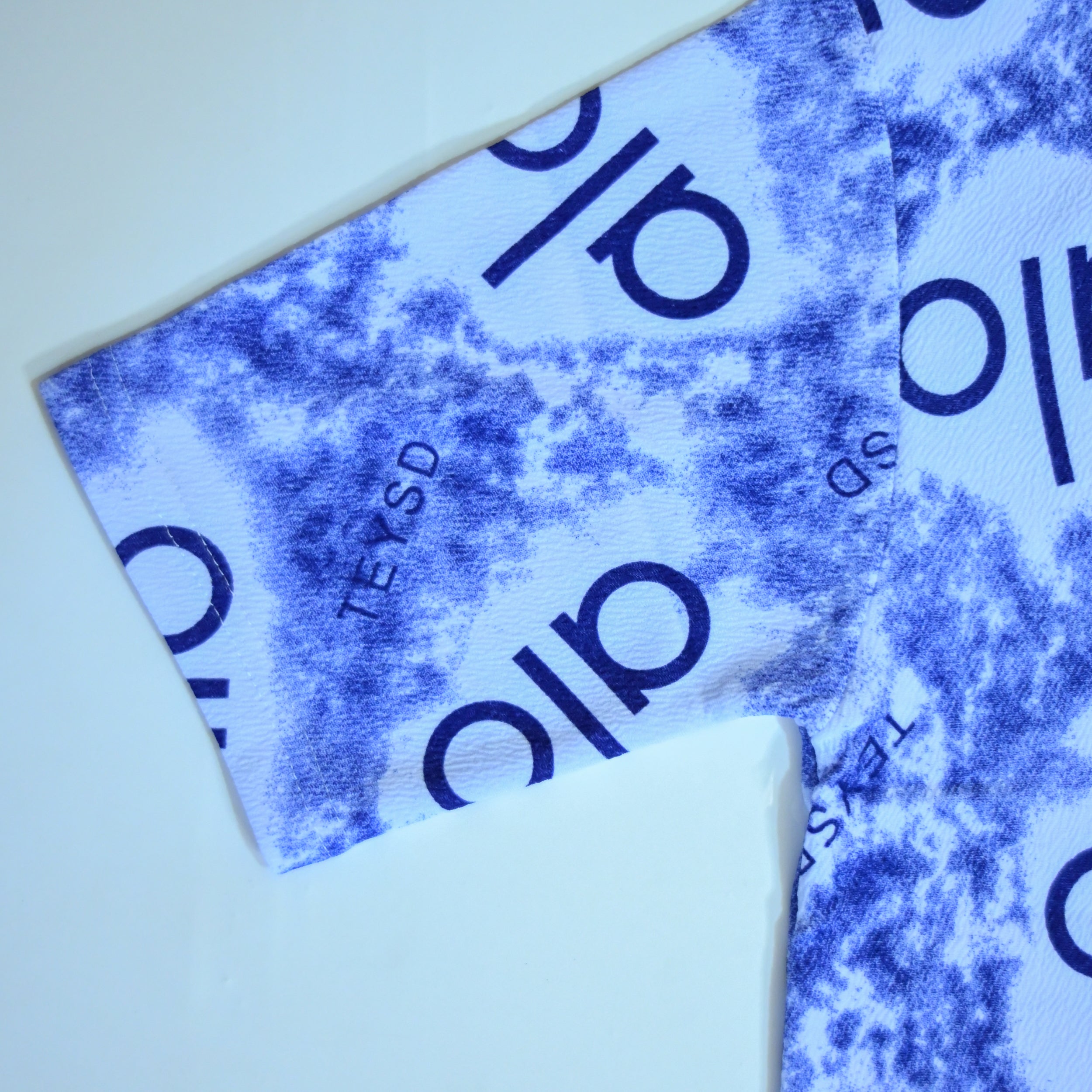 Abstract Logo Print Oversized T-Shirt – Blue & White