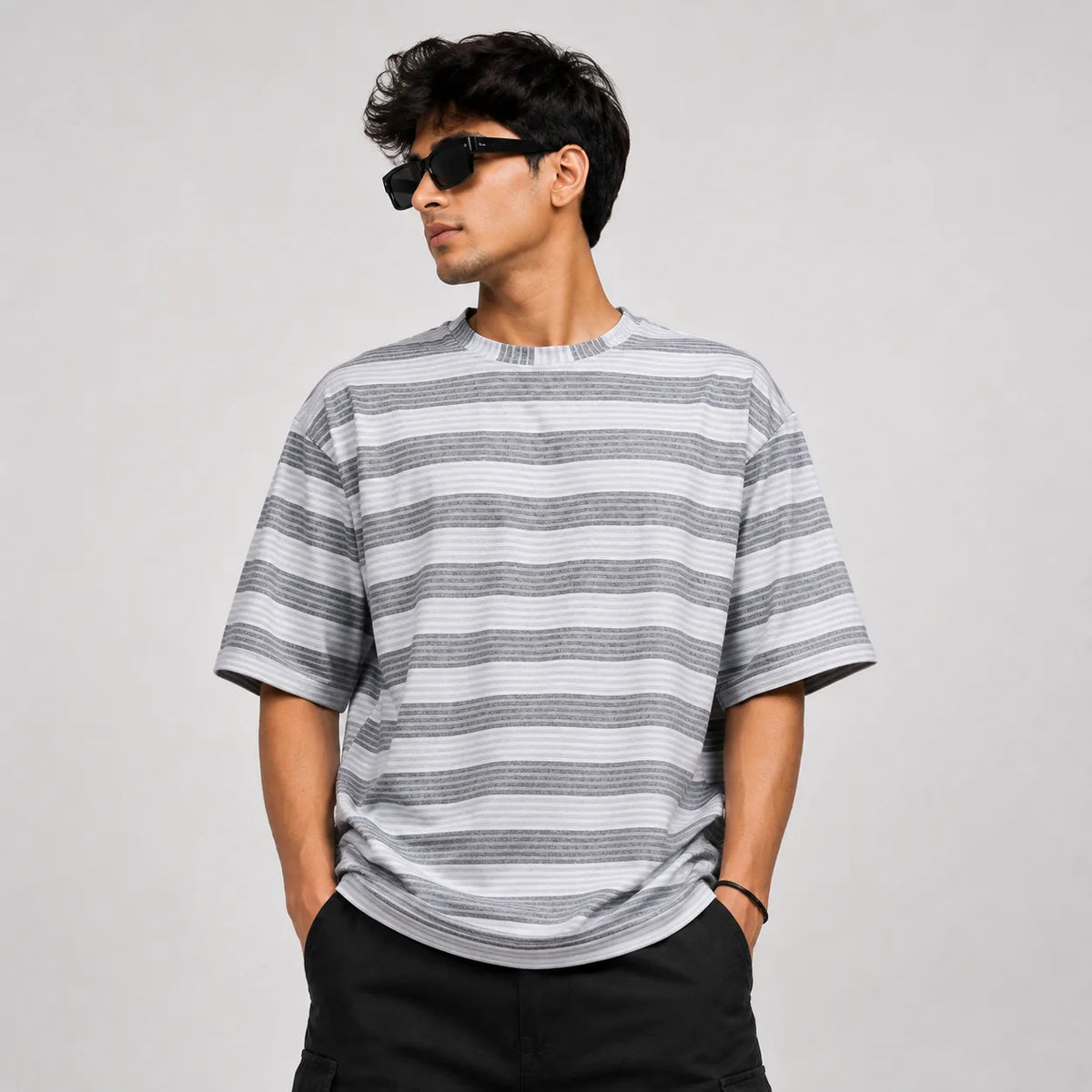 Oversized Striped T-Shirt - Crew Neck Tee - Light Grey